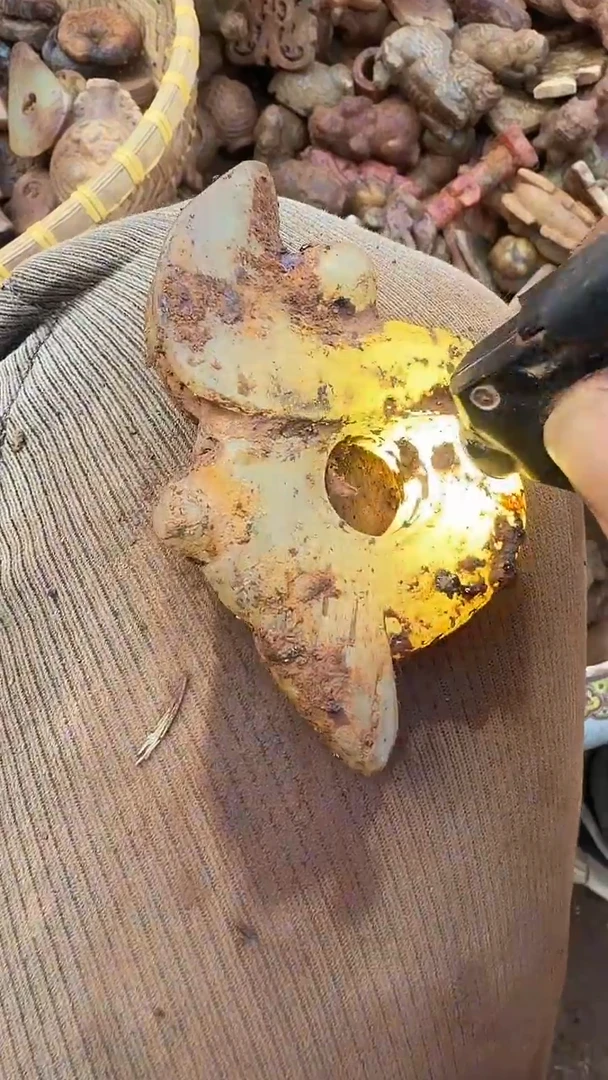 未镶嵌岫岩河磨玉（透闪石质玉）挂件宁*岫岩河磨玉