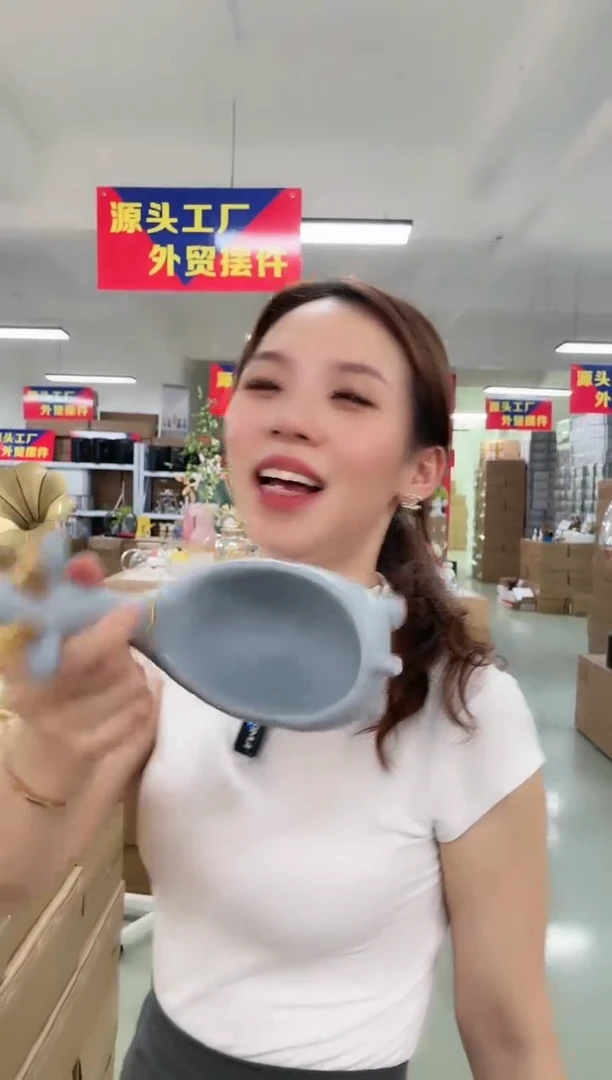 树脂【孤品仅一件】灰站姿鹿收纳