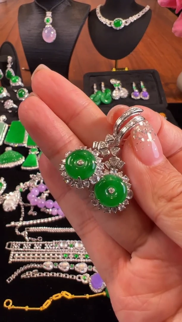 【闪购商品】翡翠耳饰18K金镶嵌平安扣耳坠