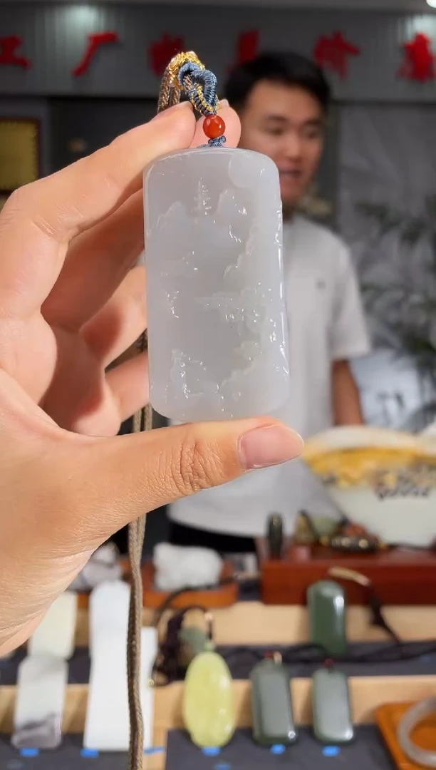 和田玉未镶嵌颈饰1