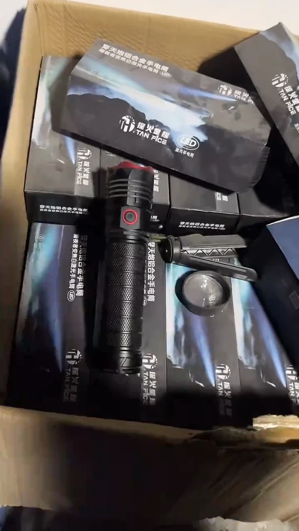 强光手电筒持久续航