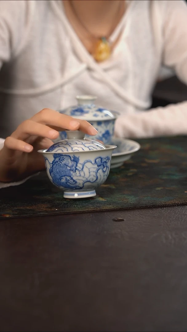 杯聚澜堂狮子绣球盖碗