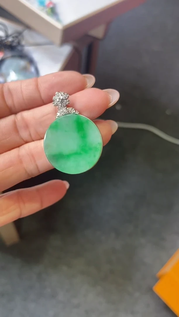 翡翠18K金镶嵌吊坠(不含链)无事牌