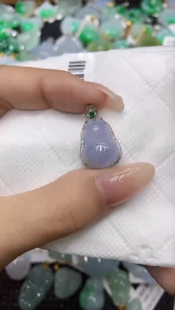 翡翠18K金镶嵌颈饰 111111111111