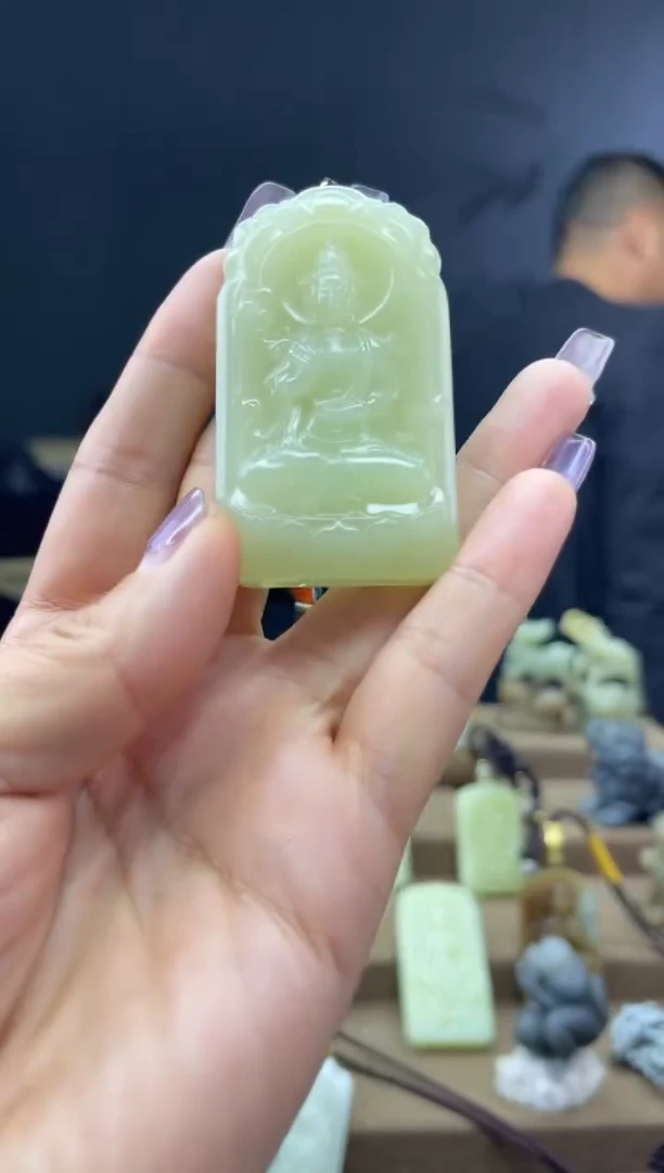 颈饰未镶嵌和田玉1