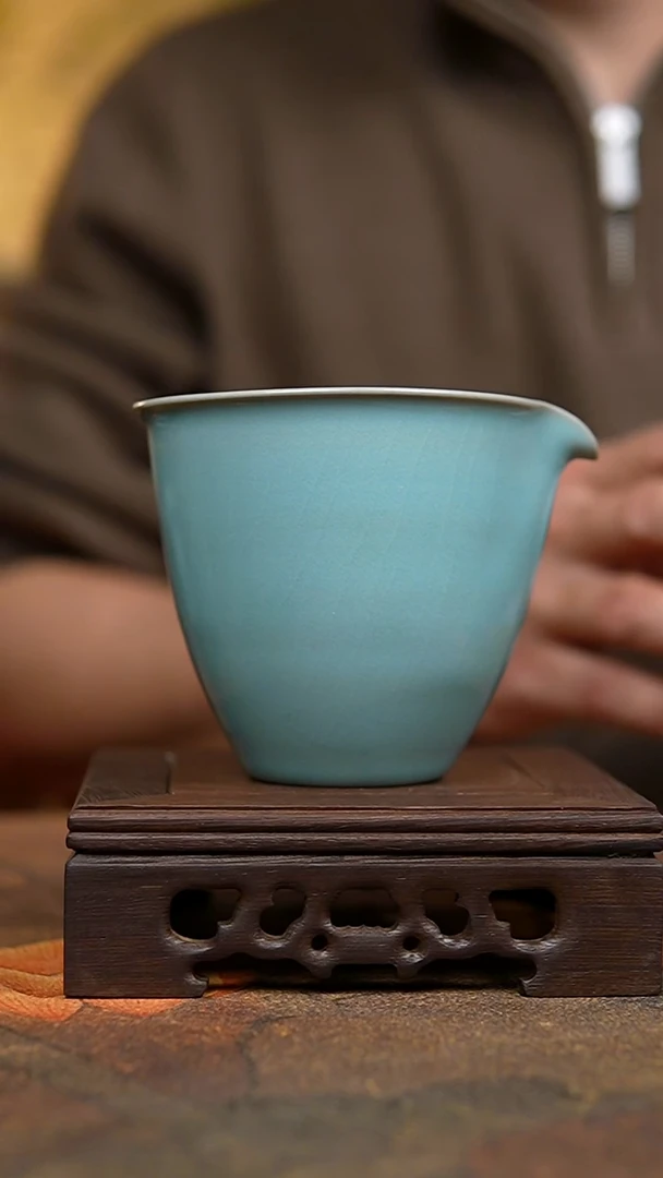 其他仿古天青纯手工扁口公道杯瑕