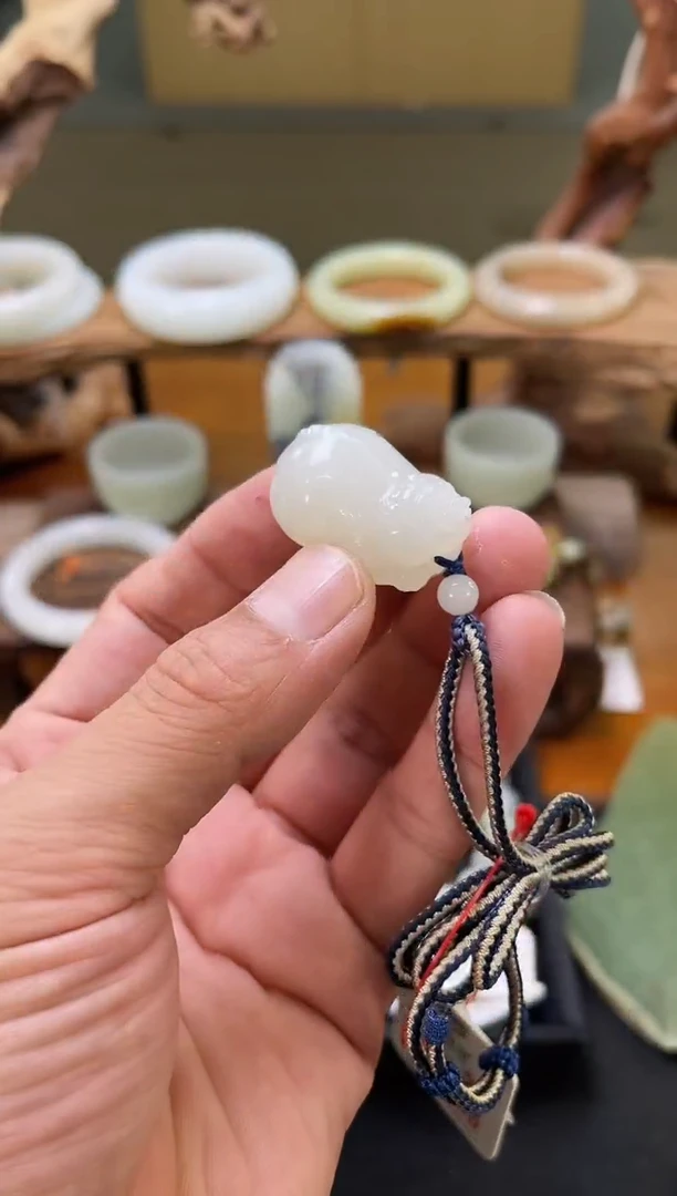 和田玉未镶嵌吊坠(不含链)青海野牛沟白玉 貔貅