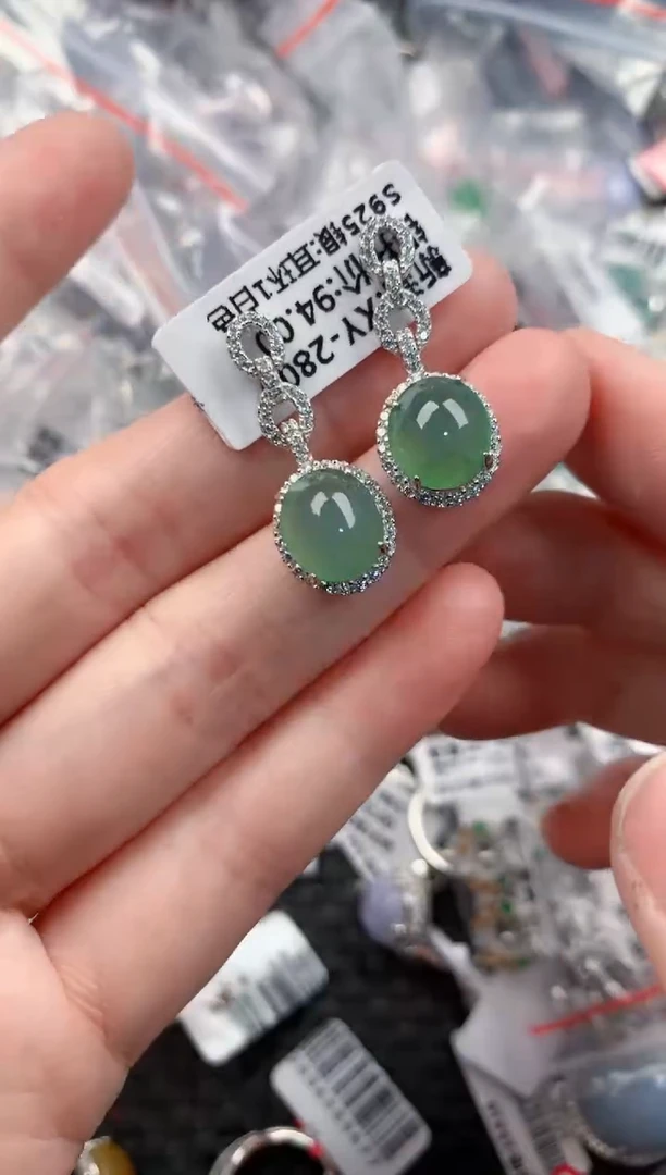银S925镶嵌戒指翡翠666           1