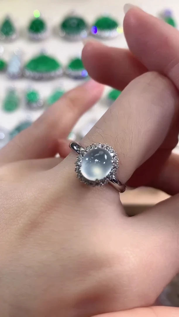 18K金镶嵌戒指翡翠d52