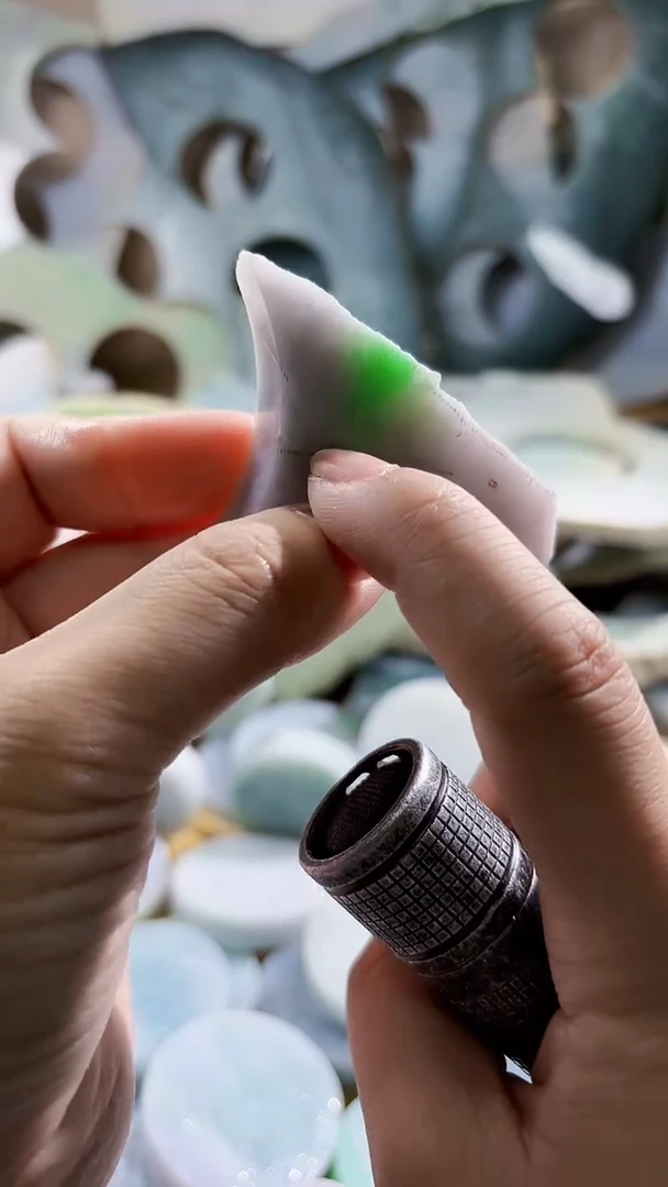 翡翠未镶嵌颈饰翡翠A货 姜谭763