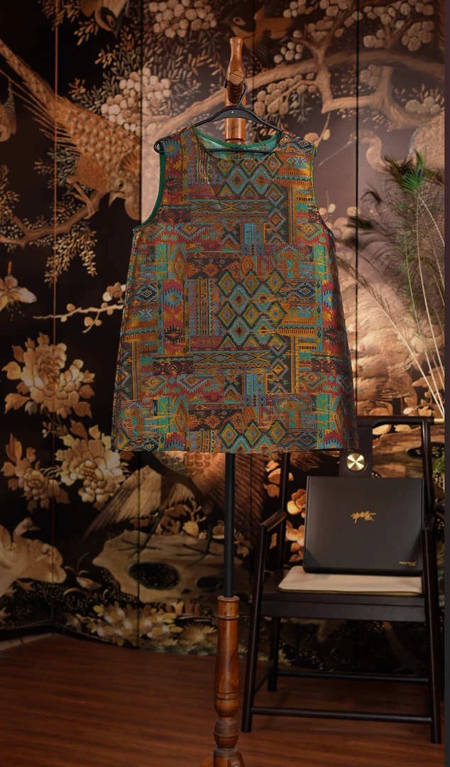 故宫奥戴马甲裙慵懒风宽松中长款时尚夏季气质外套古风提花重磅