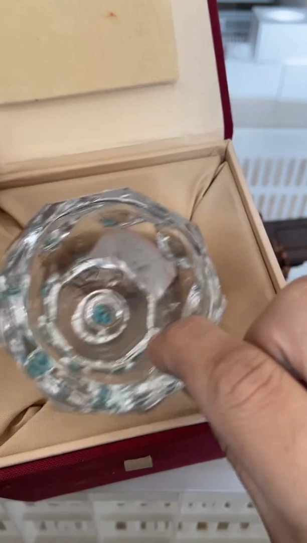 无运费险有瑕疵的摄影的产品有使用过的痕迹有点脏介意勿拍