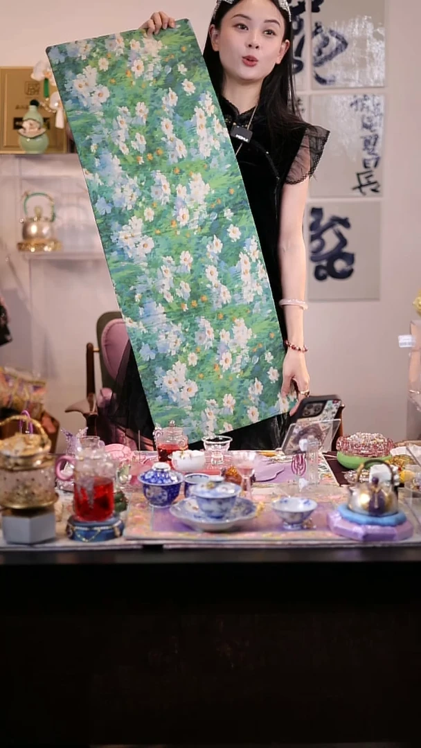 山怂阿卿直播间@@油画茶席