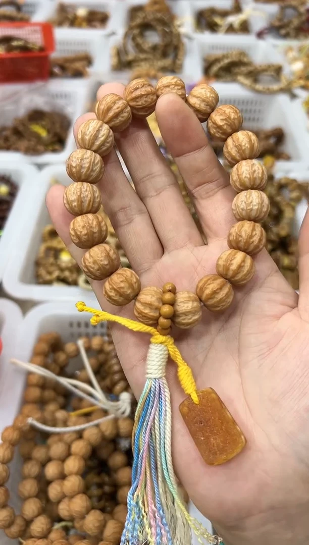 琥珀吊坠(赠链)未镶嵌猴头卡14mm左右 京八设计款手持【多样发1】