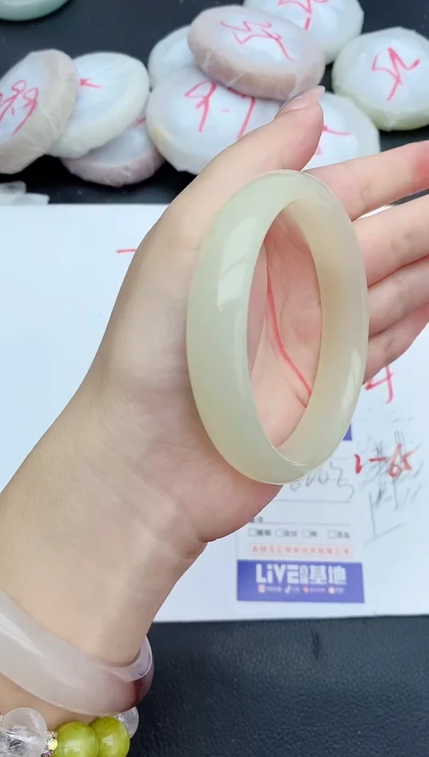 石英质玉手镯未镶嵌155+62/63