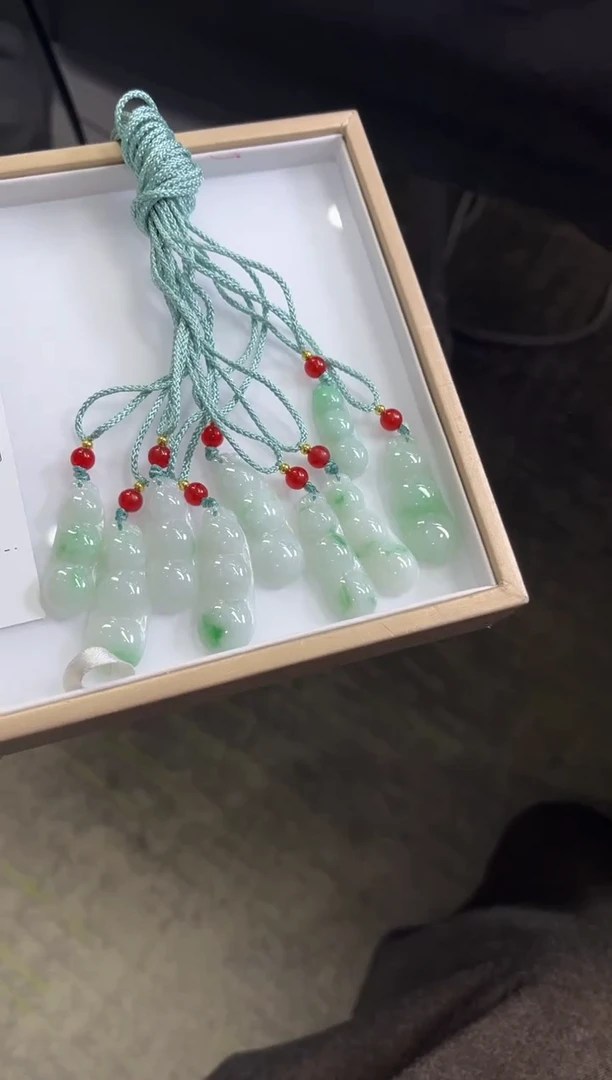 颈饰未镶嵌翡翠T181/多样性发一件/配绳子