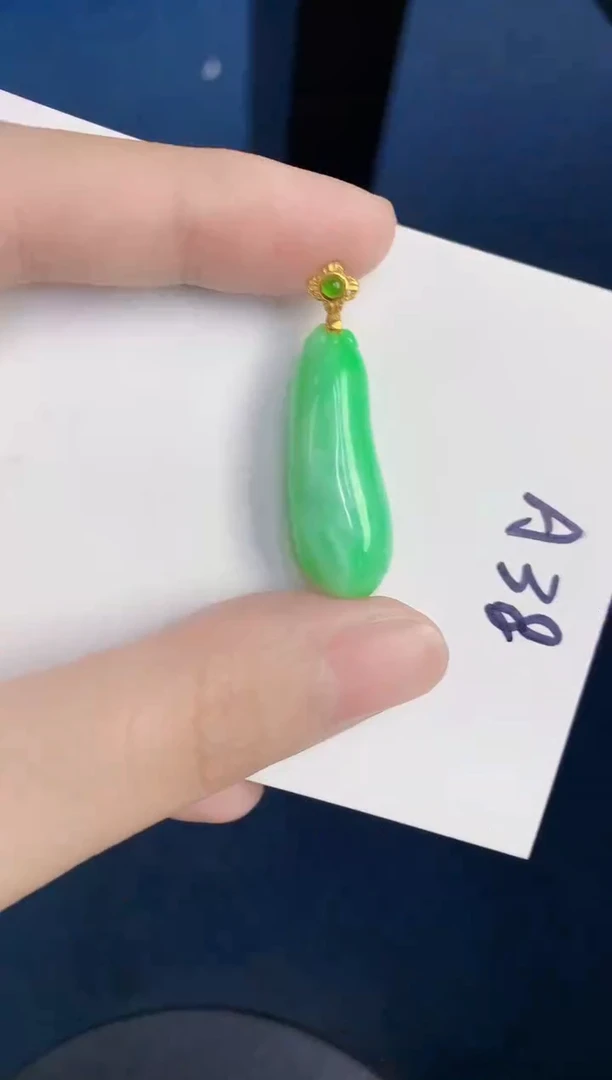 颈饰未镶嵌翡翠天然翡翠缅甸A货