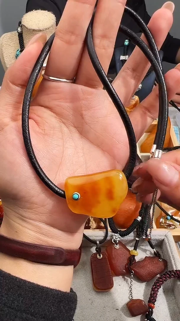 【闪购商品】蜜蜡裸石未镶嵌似玉