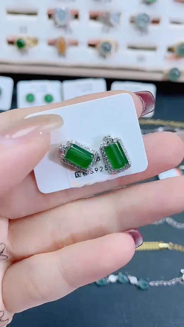 银S925镶嵌翡翠耳饰天然翡翠