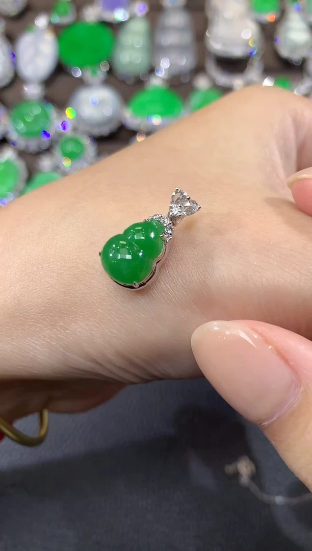 吊坠(不含链)18K金镶嵌翡翠C2