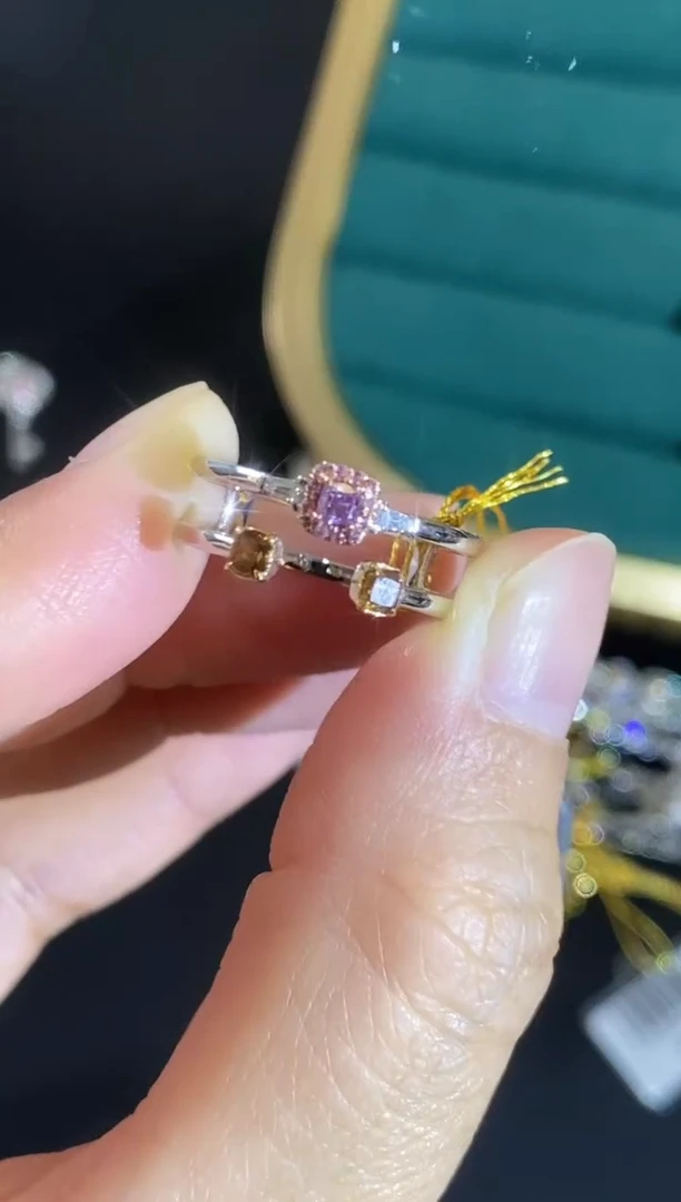 18K金镶嵌戒指钻石戒指