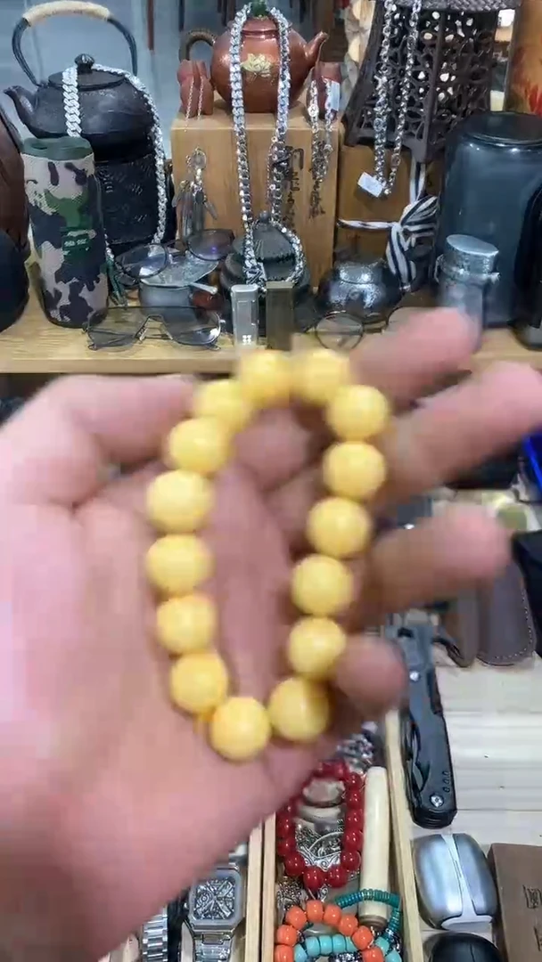 瓷片闪购商品  如图所示