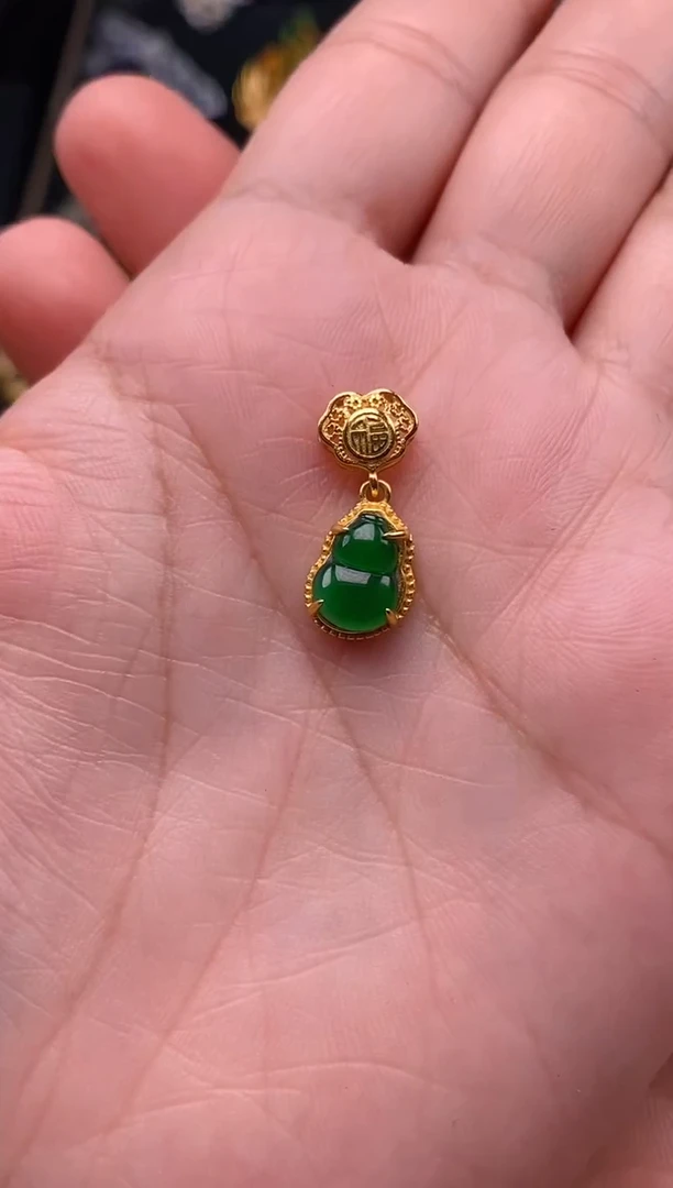 【闪购商品】翡翠颈饰银S925镶嵌葫芦