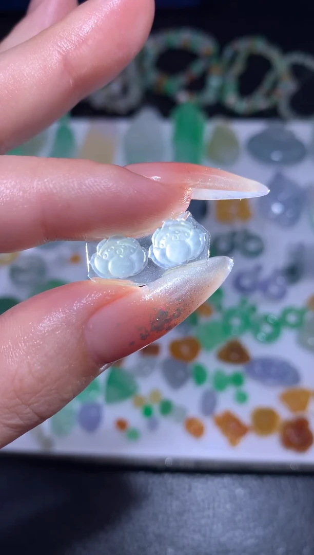 未镶嵌定制翡翠一对莲花