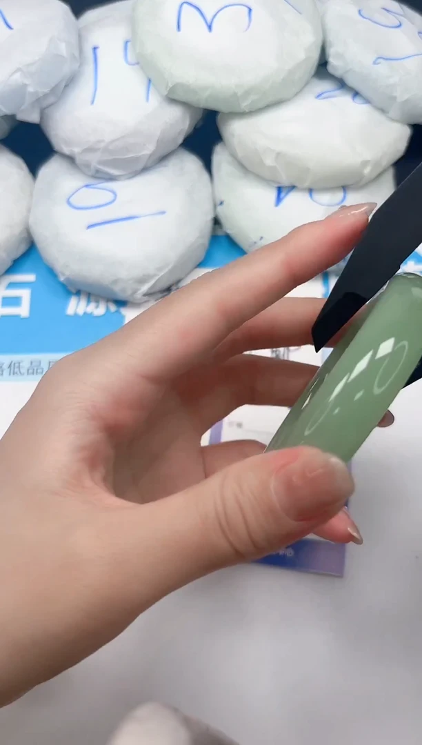 未镶嵌手镯石英质玉87/5556