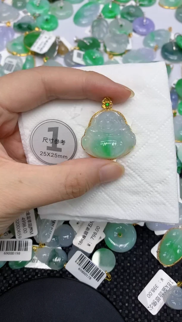 翡翠18K金镶嵌颈饰11111111