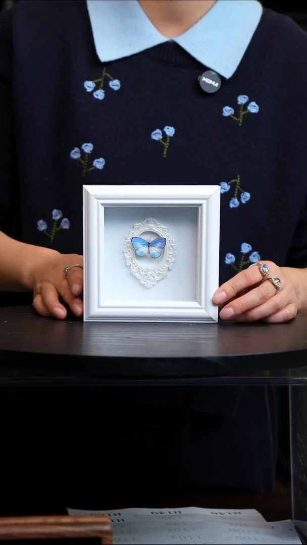 优雅灰蝶4寸方框