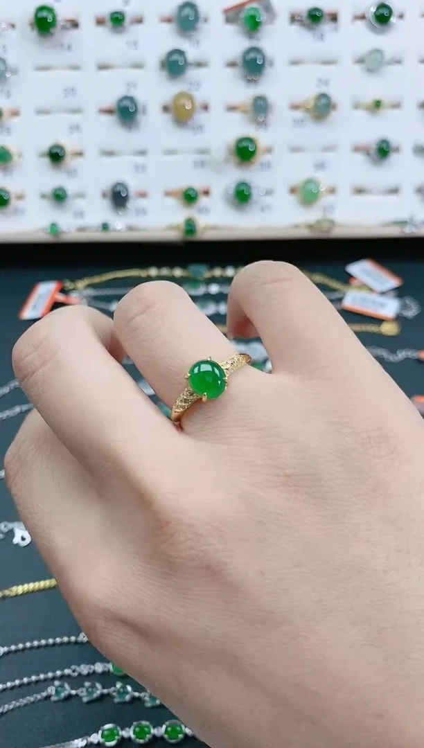 翡翠戒指银S925镶嵌天然翡翠