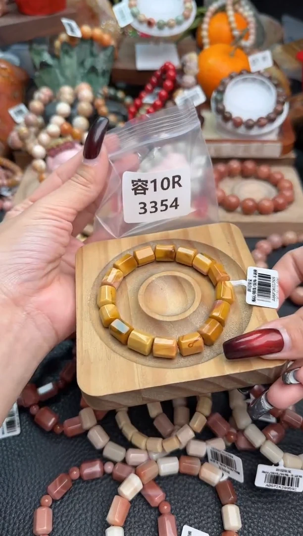 【闪购商品】石英质玉手链未镶嵌10R3354