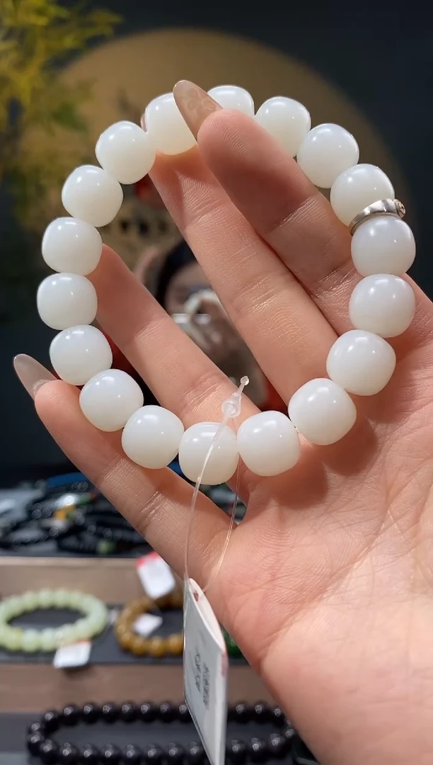 【闪购商品】和田玉-未镶嵌12mm金山老型手串