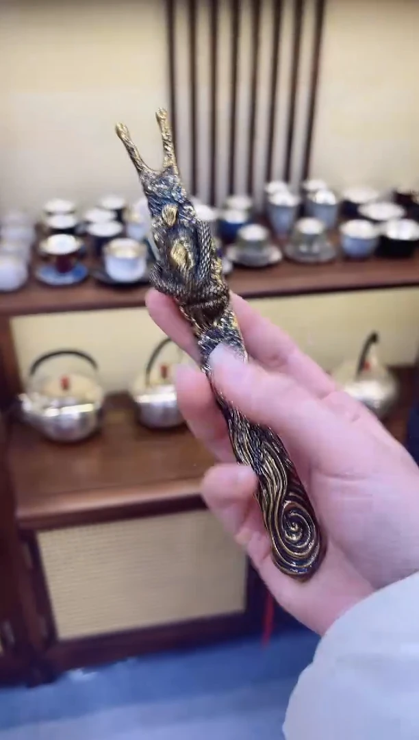 铜壶叉一个铜壶叉一个