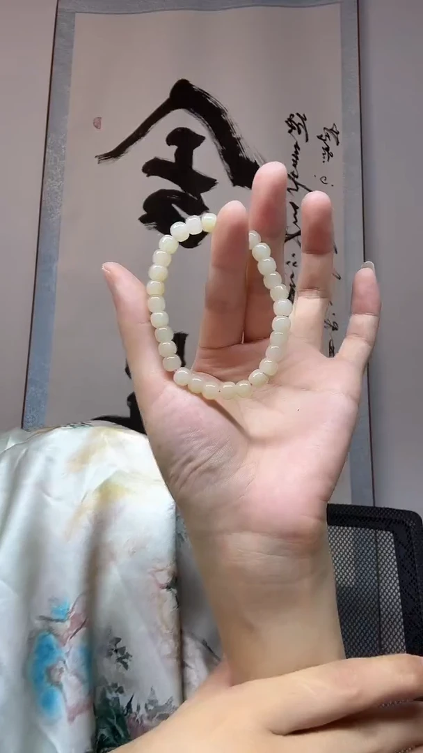 未镶嵌手串和田玉卡7