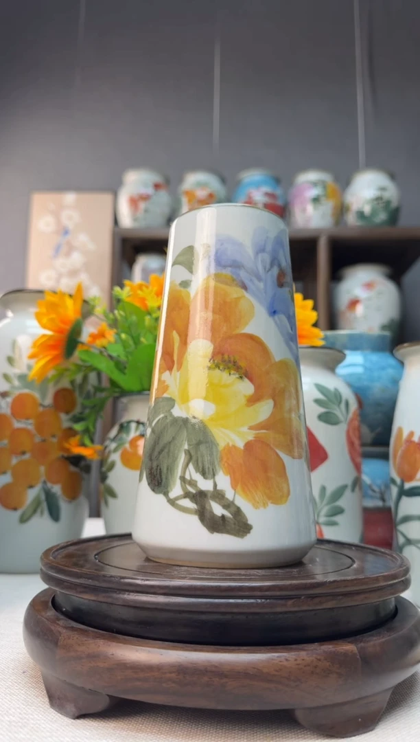 【闪购商品】瓶景德镇手绘陶瓷花瓶底部无孔高18口6左右