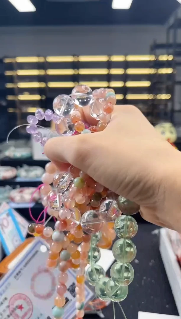未镶嵌手镯水晶欧****?手串 多样性发货其一