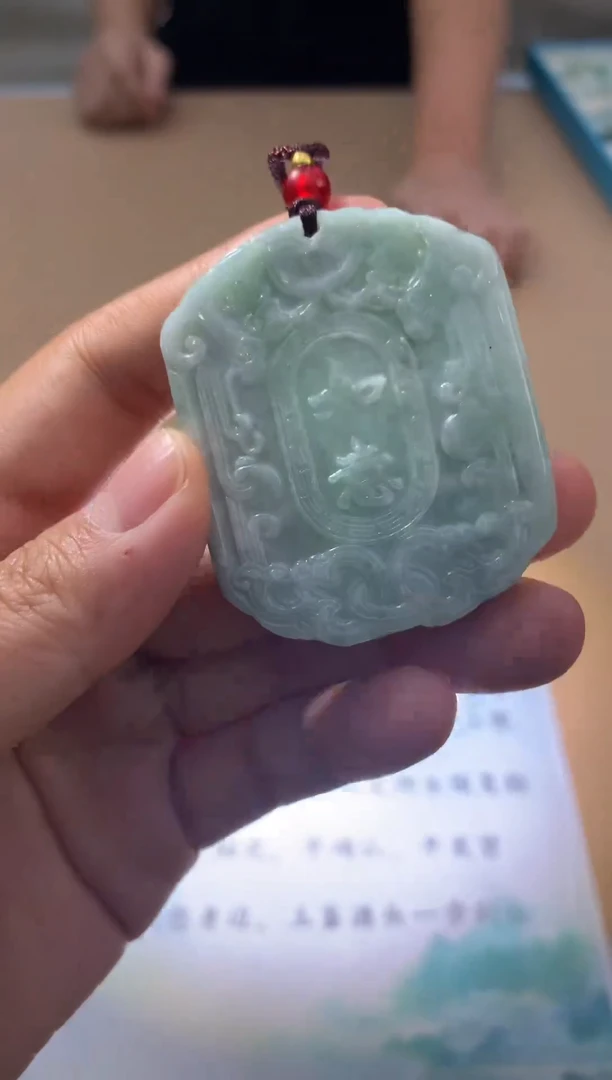 颈饰未镶嵌翡翠风**舞翡翠挂件