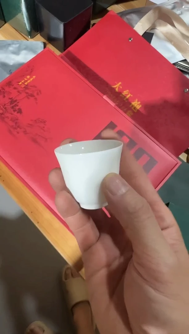 红色高端大红18泡礼盒主人杯