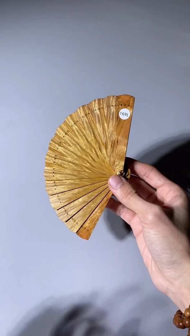 【闪购商品】金丝楠木雕169号10cm金丝楠迷你扇