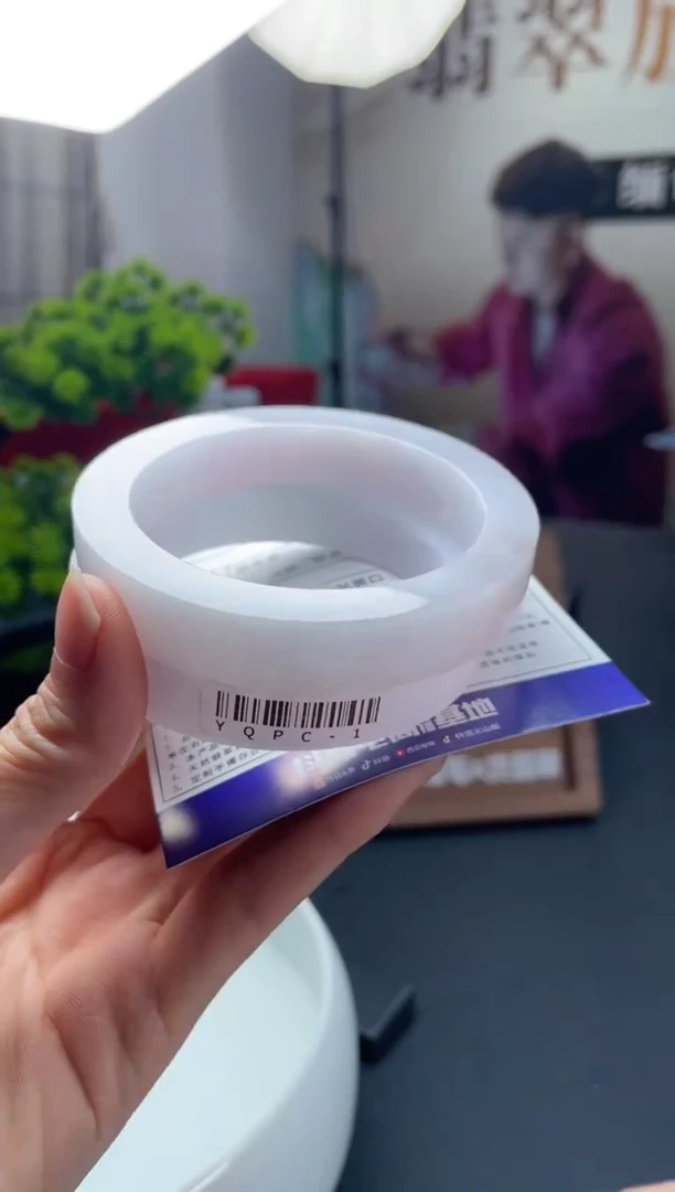 未镶嵌手镯定制翡翠?****3定制手镯不退不换多样性发一件