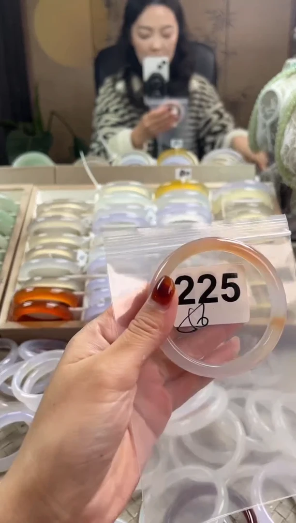 手镯玛瑙/玉髓未镶嵌225