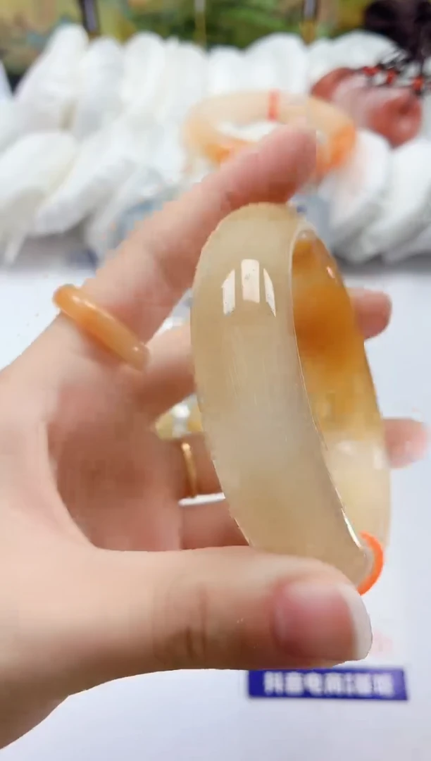 石英质玉手镯未镶嵌442/
