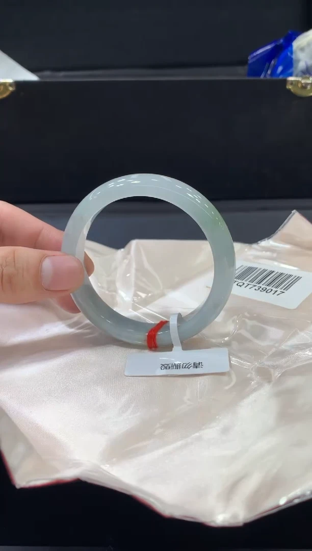 未镶嵌手镯翡翠翡翠手镯