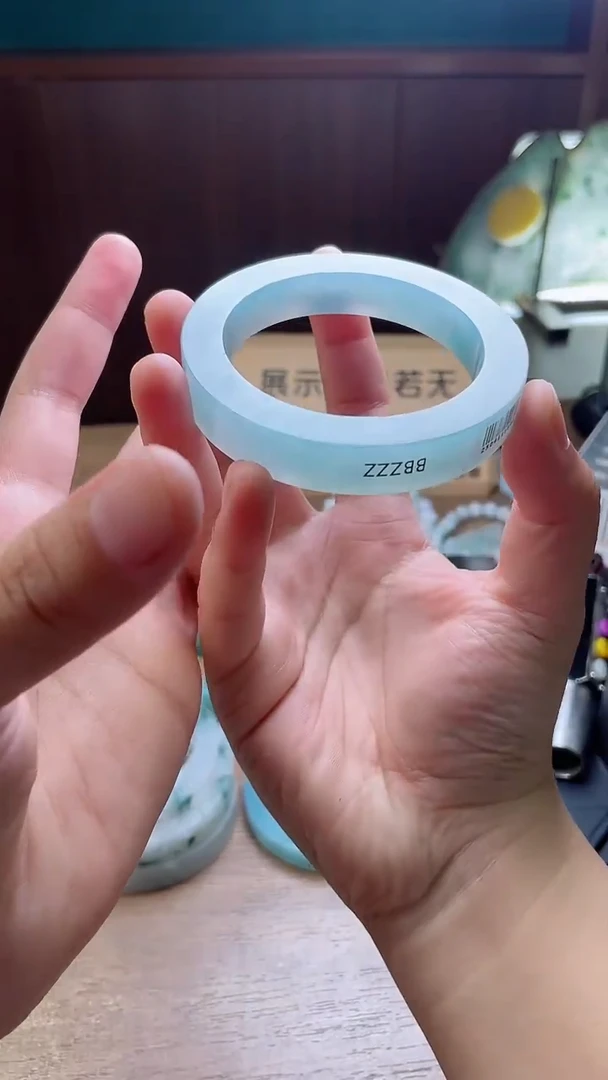 定制翡翠手镯未镶嵌定制