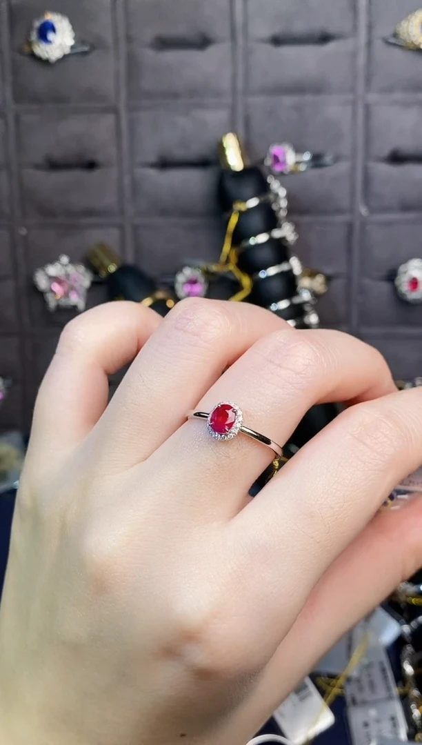 铂Pt950镶嵌戒指红宝石00