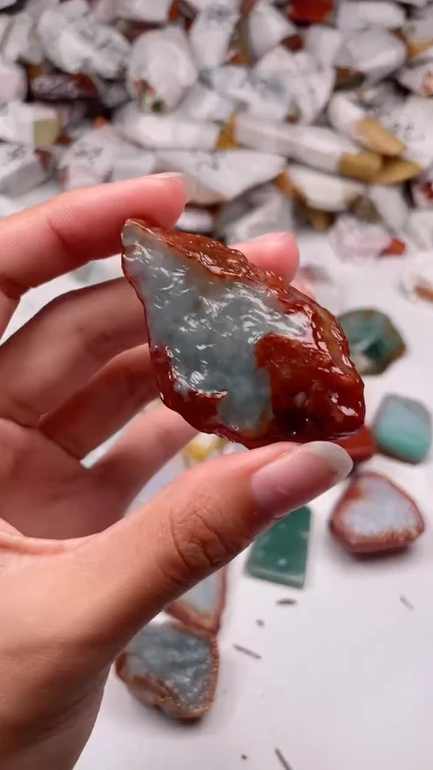 翡翠未镶嵌颈饰潇***寒翡翠