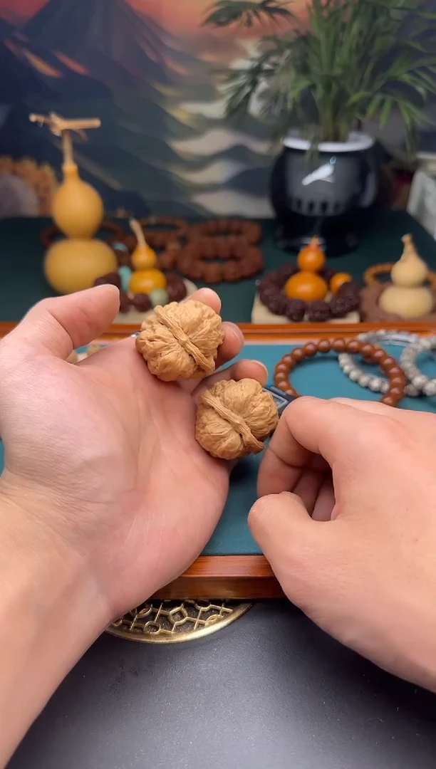 【闪购商品】文玩核桃吊坠微修蛤蟆203