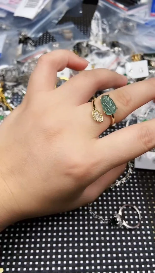 翡翠未镶嵌耳饰1111111111